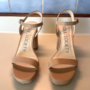 COPY - Sole society tan vegan leather block heel sandals size 6.5/37. style so-…